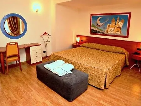 Hotel Butrinti 5*